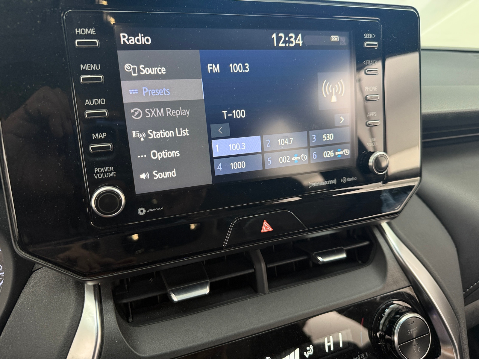 Thumbnail: 2021 Toyota Venza - 4