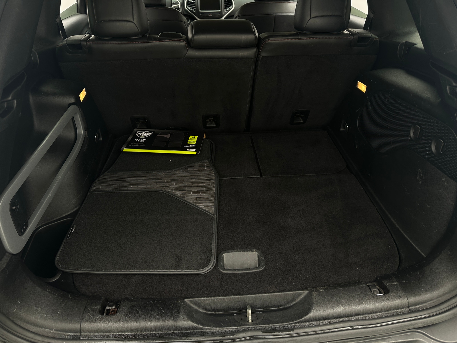 Thumbnail: 2014 Jeep Cherokee - 7