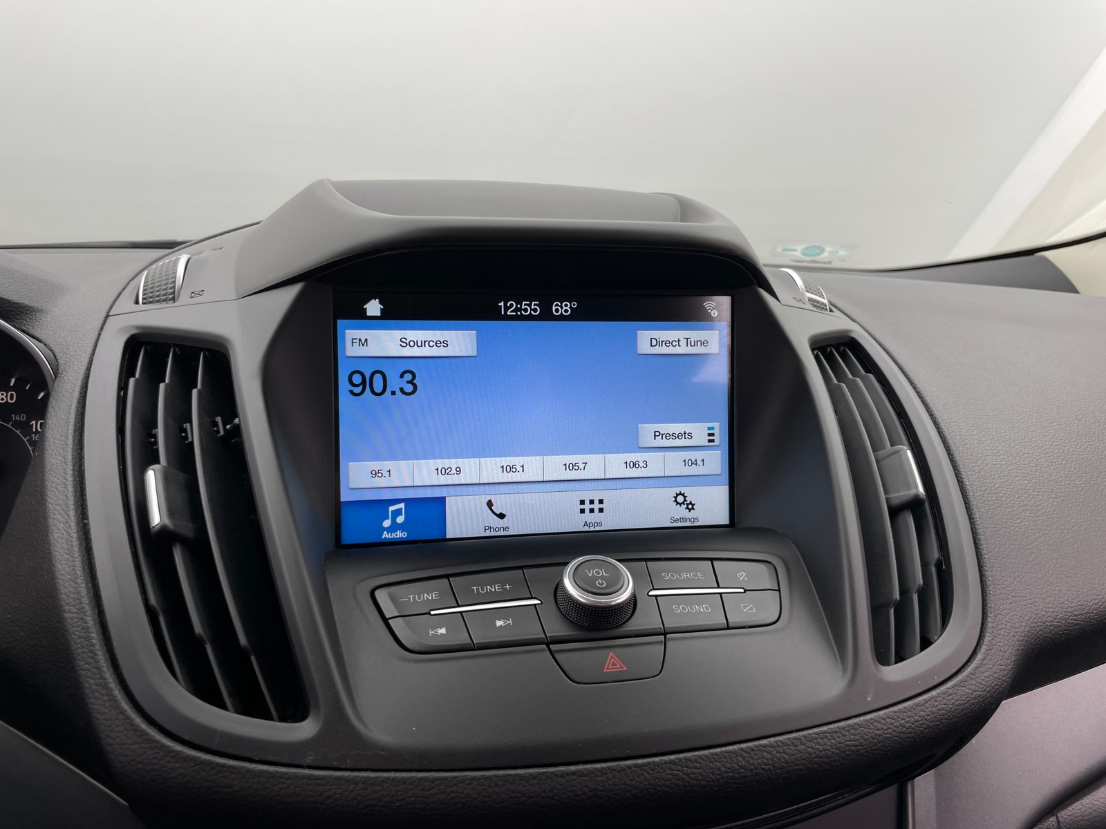 Thumbnail: 2019 Ford Escape - 3