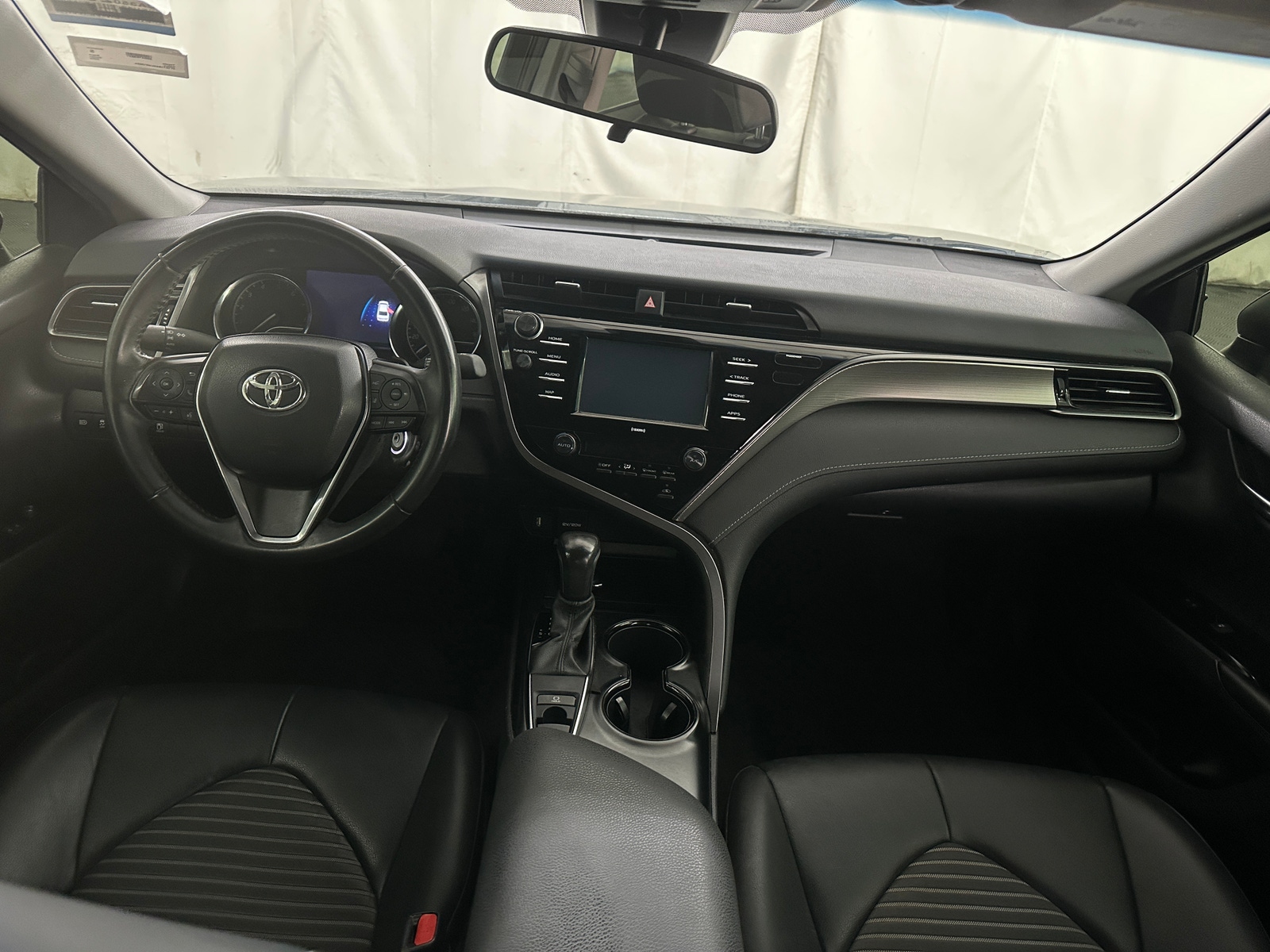 Thumbnail: 2020 Toyota Camry - 3