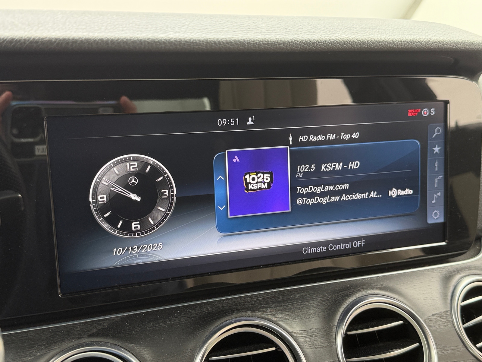 Thumbnail: 2017 Mercedes-Benz E-Class - 3