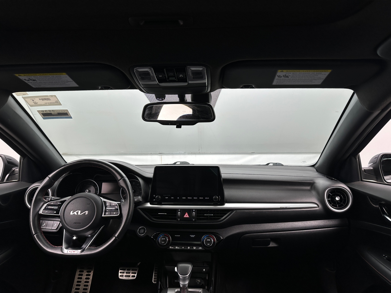 Thumbnail: 2022 Kia Forte - 3