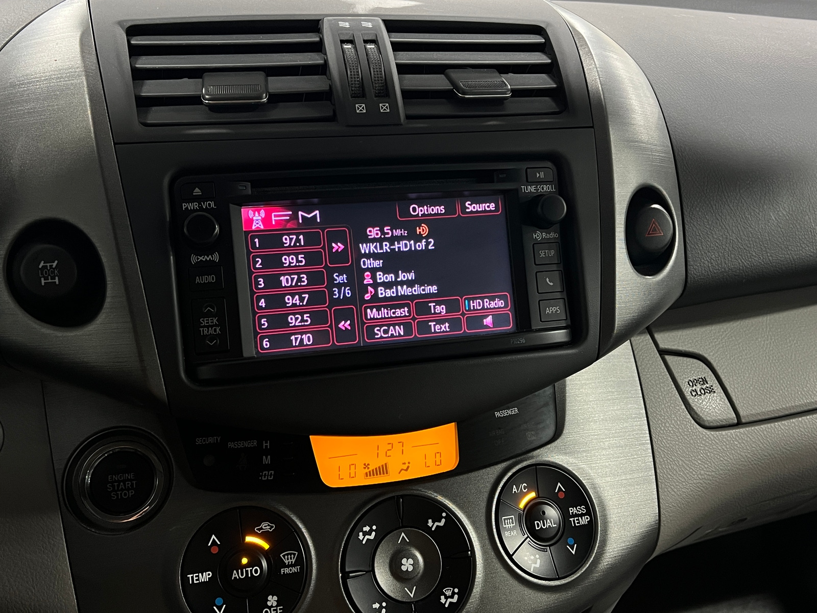 Thumbnail: 2012 Toyota RAV4 - 4