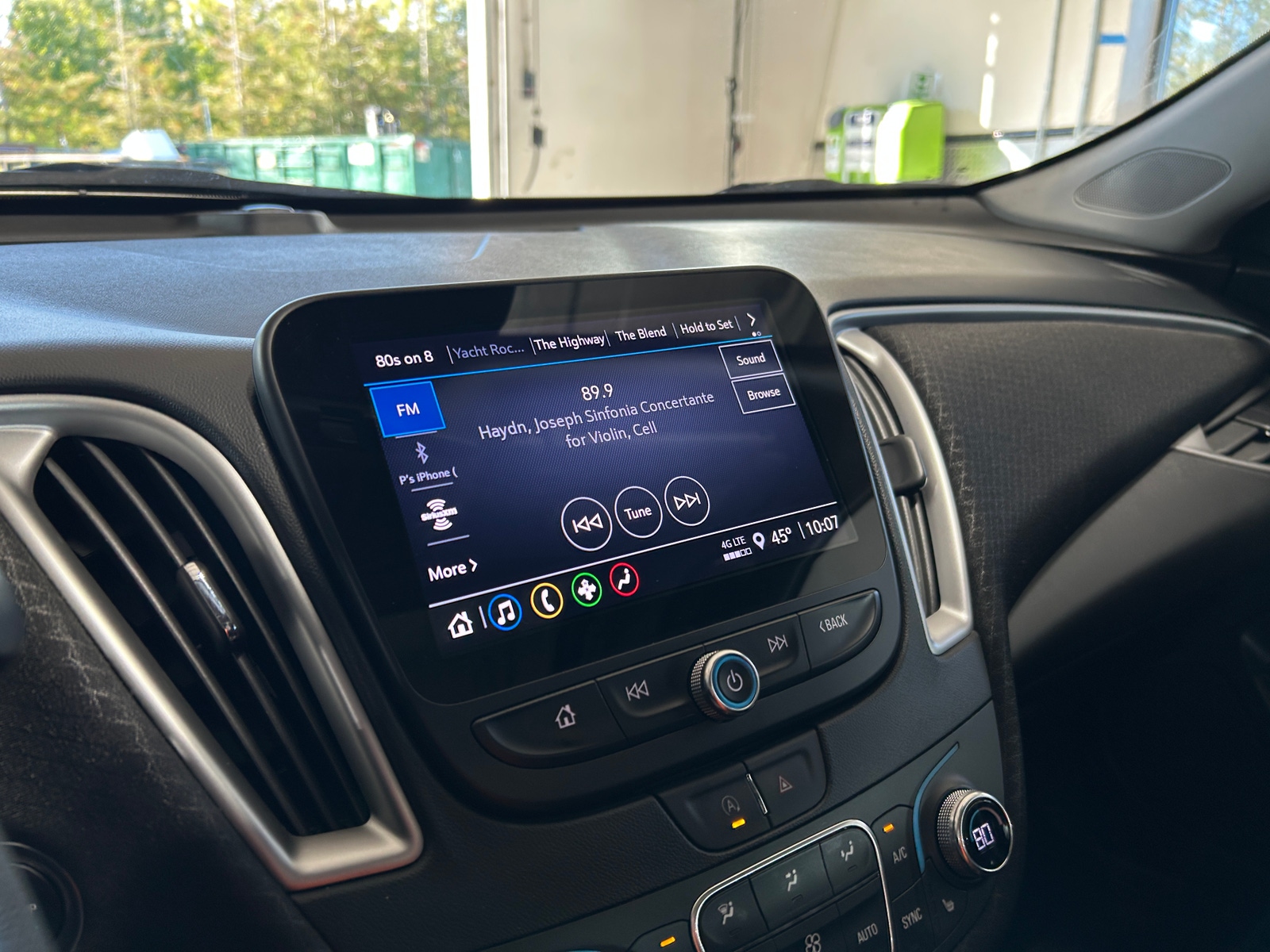 Thumbnail: 2024 Chevrolet Malibu - 4