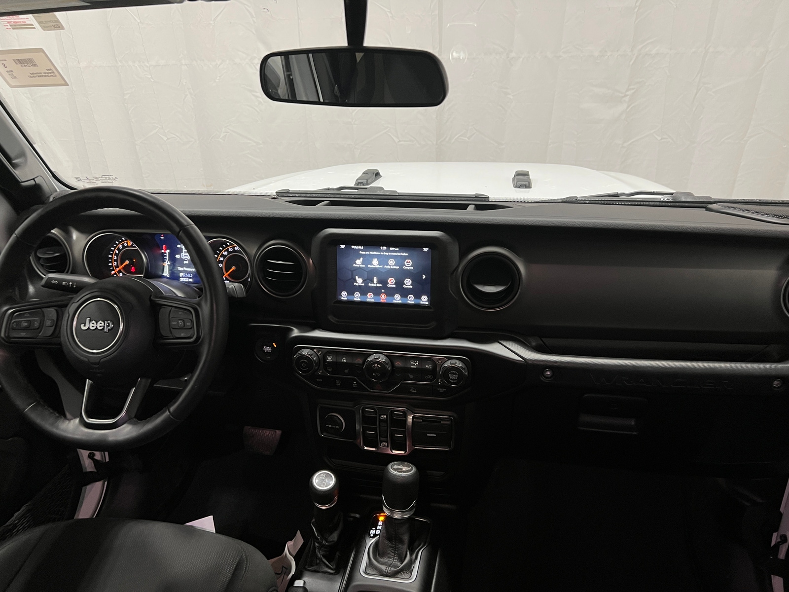 Thumbnail: 2022 Jeep Wrangler - 3