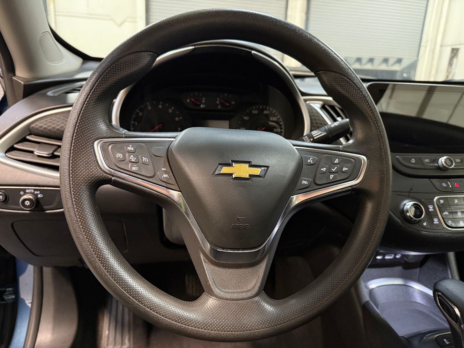 Thumbnail: 2024 Chevrolet Malibu - 5