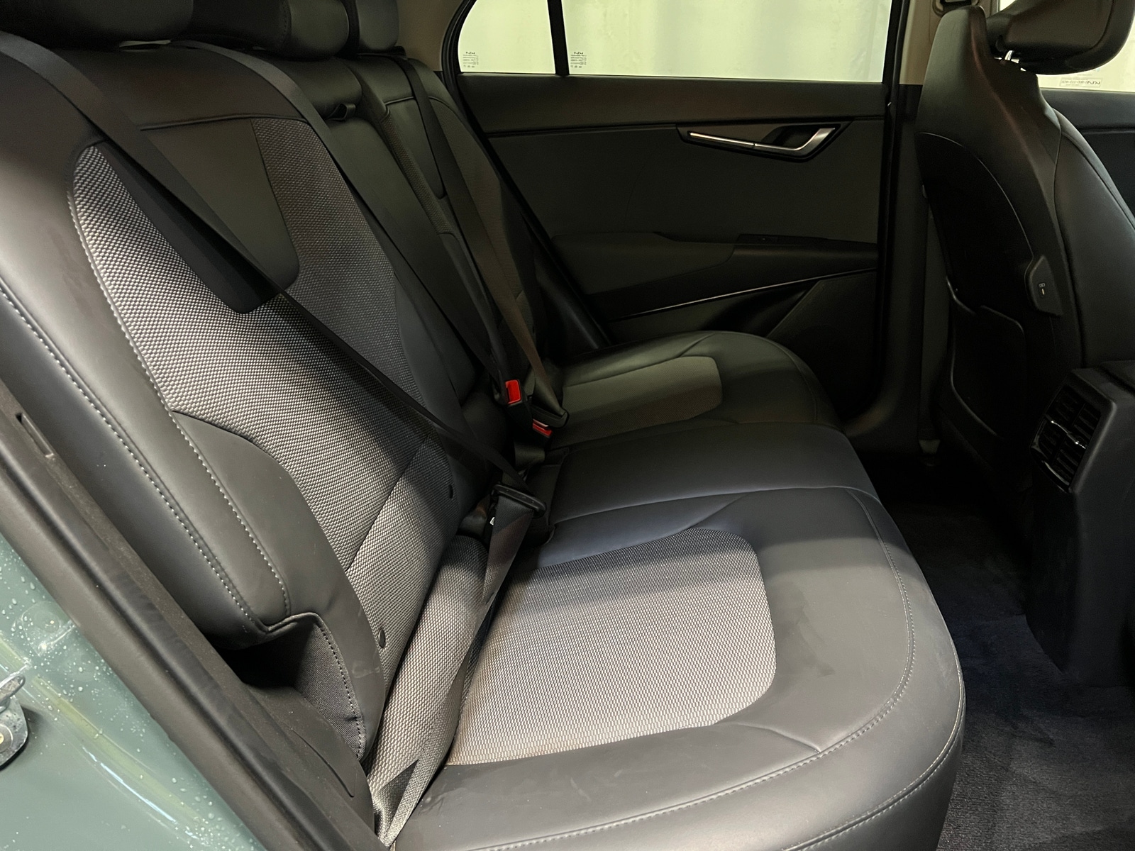 Thumbnail: 2023 Kia Niro - 6