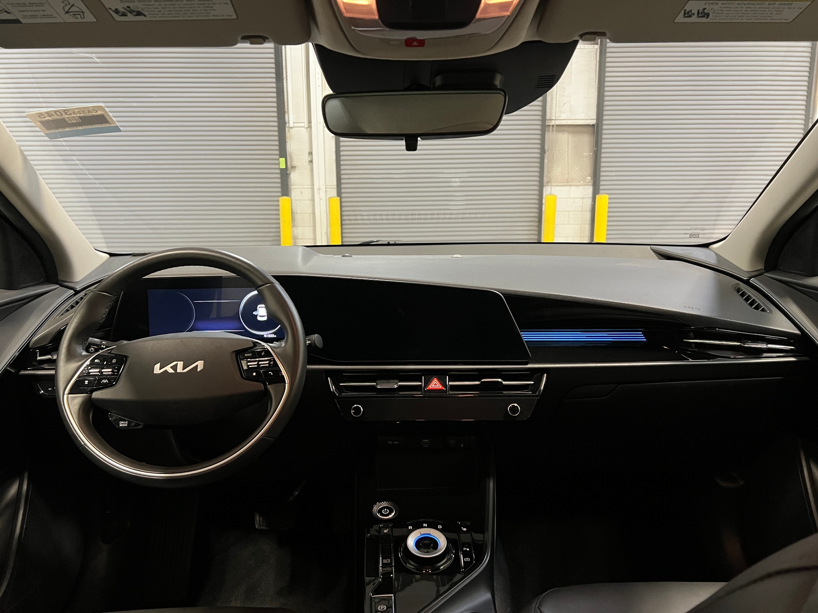 Thumbnail: 2023 Kia Niro - 3