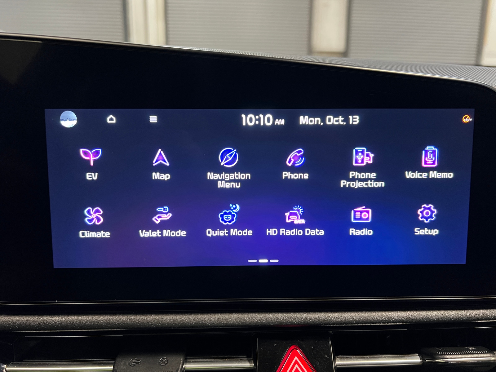 Thumbnail: 2023 Kia Niro - 4