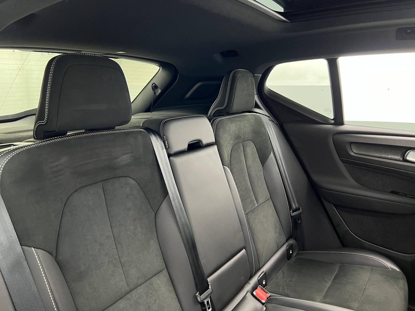 Thumbnail: 2021 Volvo XC40 - 5