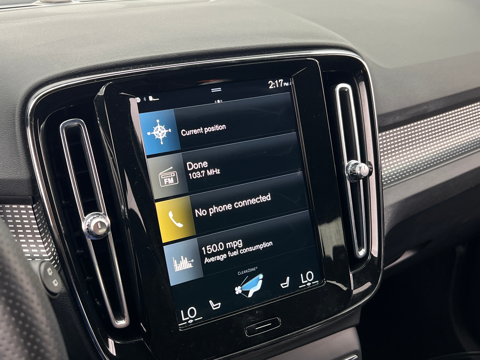 Thumbnail: 2021 Volvo XC40 - 3