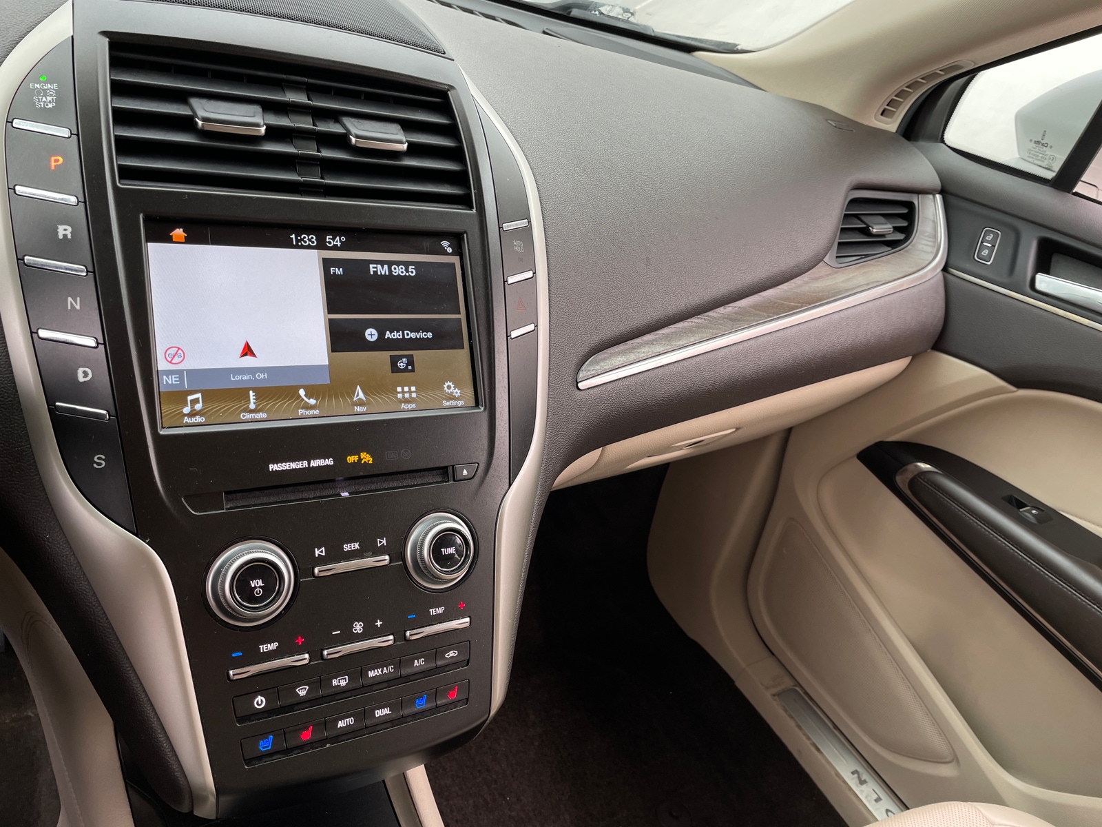 Thumbnail: 2019 Lincoln MKC - 3