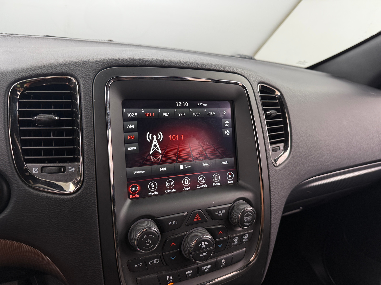 Thumbnail: 2019 Dodge Durango - 4