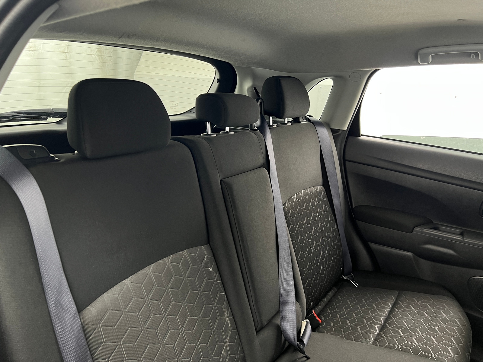Thumbnail: 2023 Mitsubishi Outlander Sport - 6