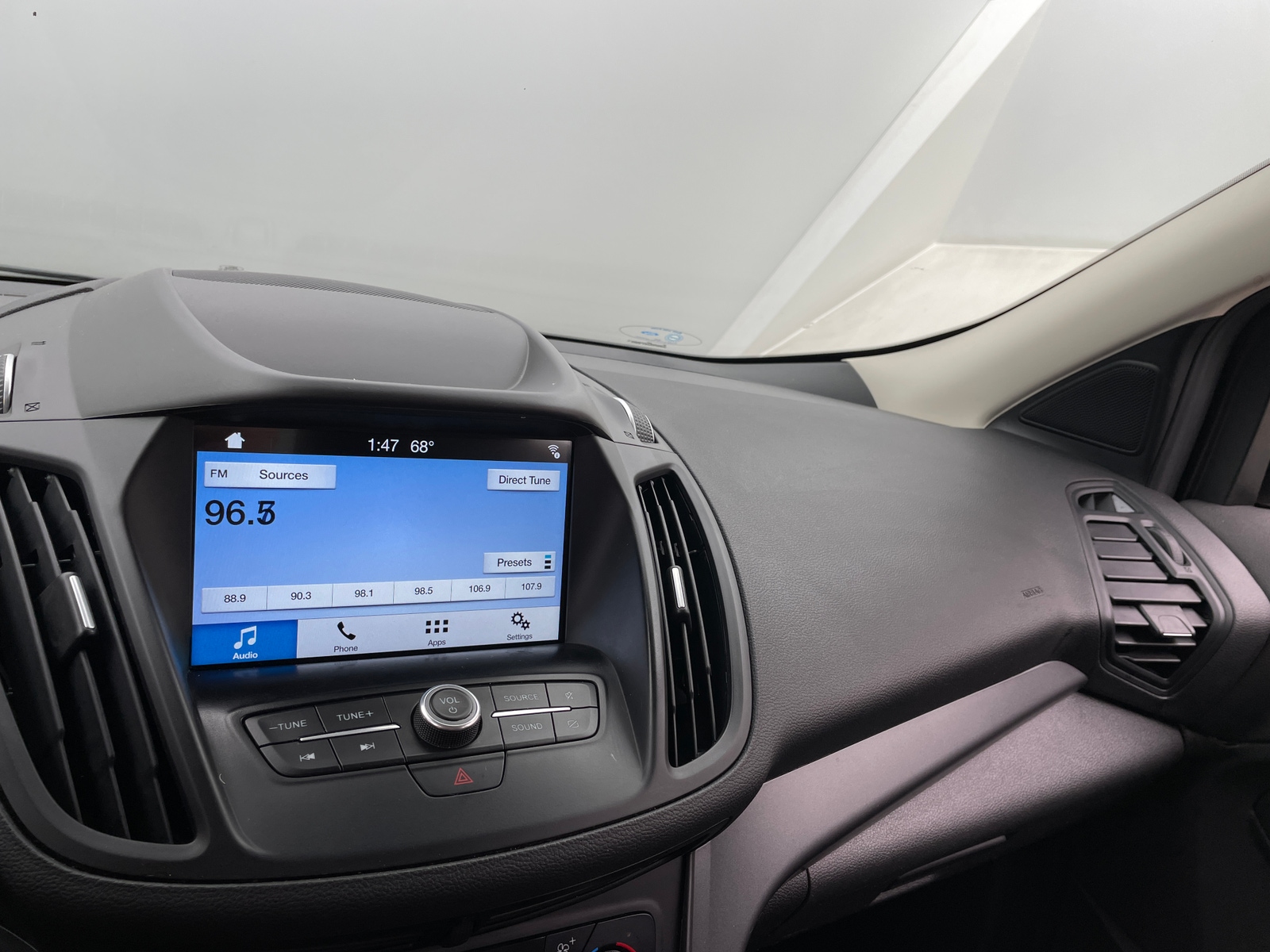 Thumbnail: 2019 Ford Escape - 4