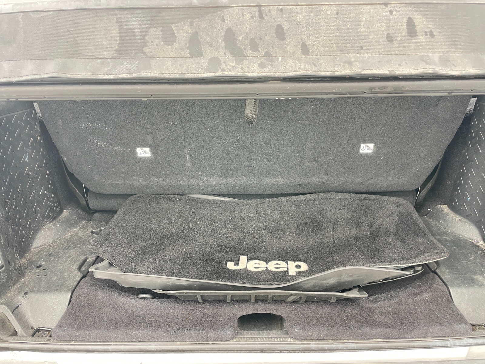 Thumbnail: 2015 Jeep Wrangler - 6