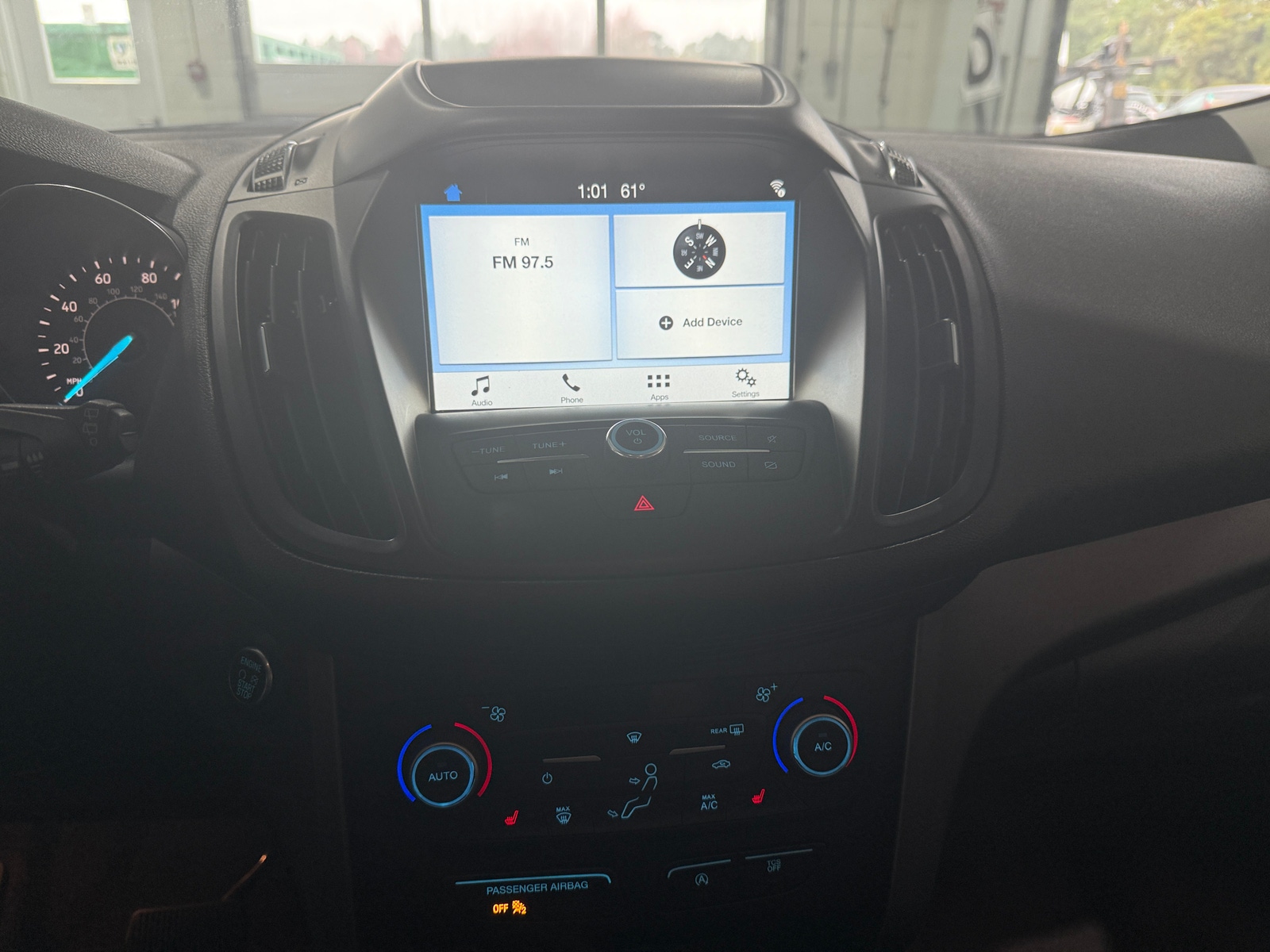 Thumbnail: 2019 Ford Escape - 3