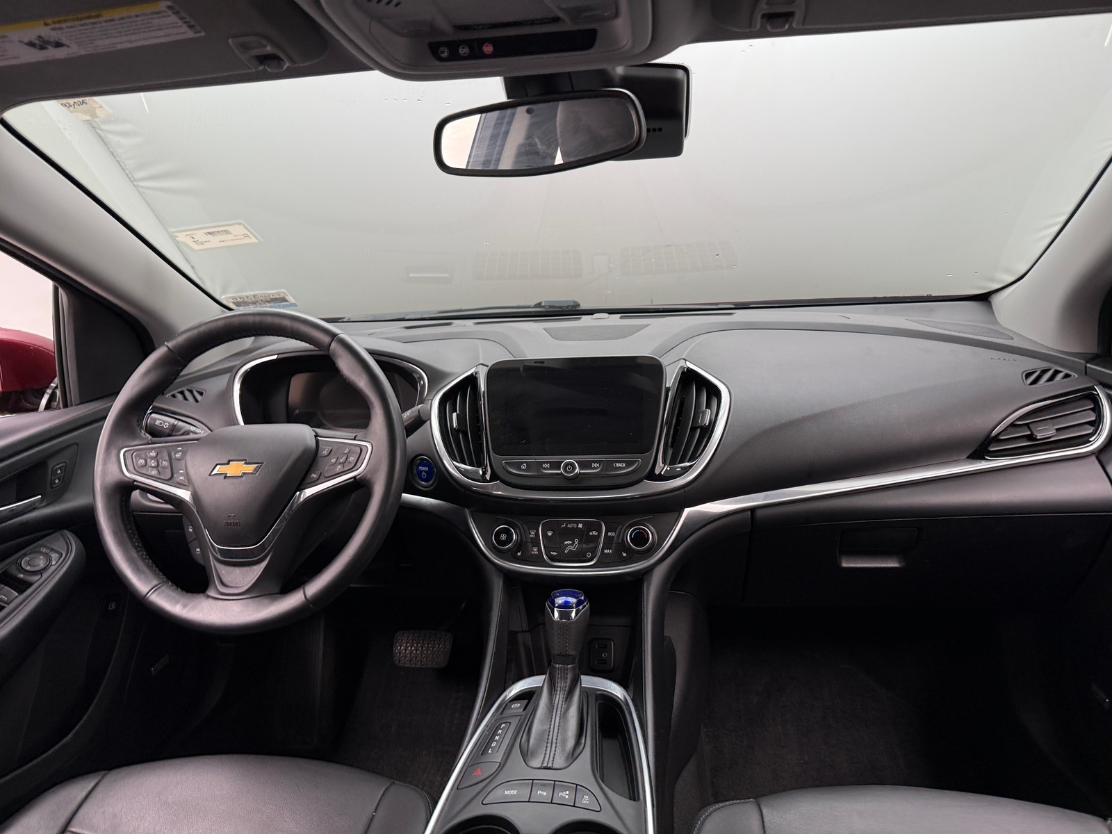 Thumbnail: 2017 Chevrolet Volt - 2