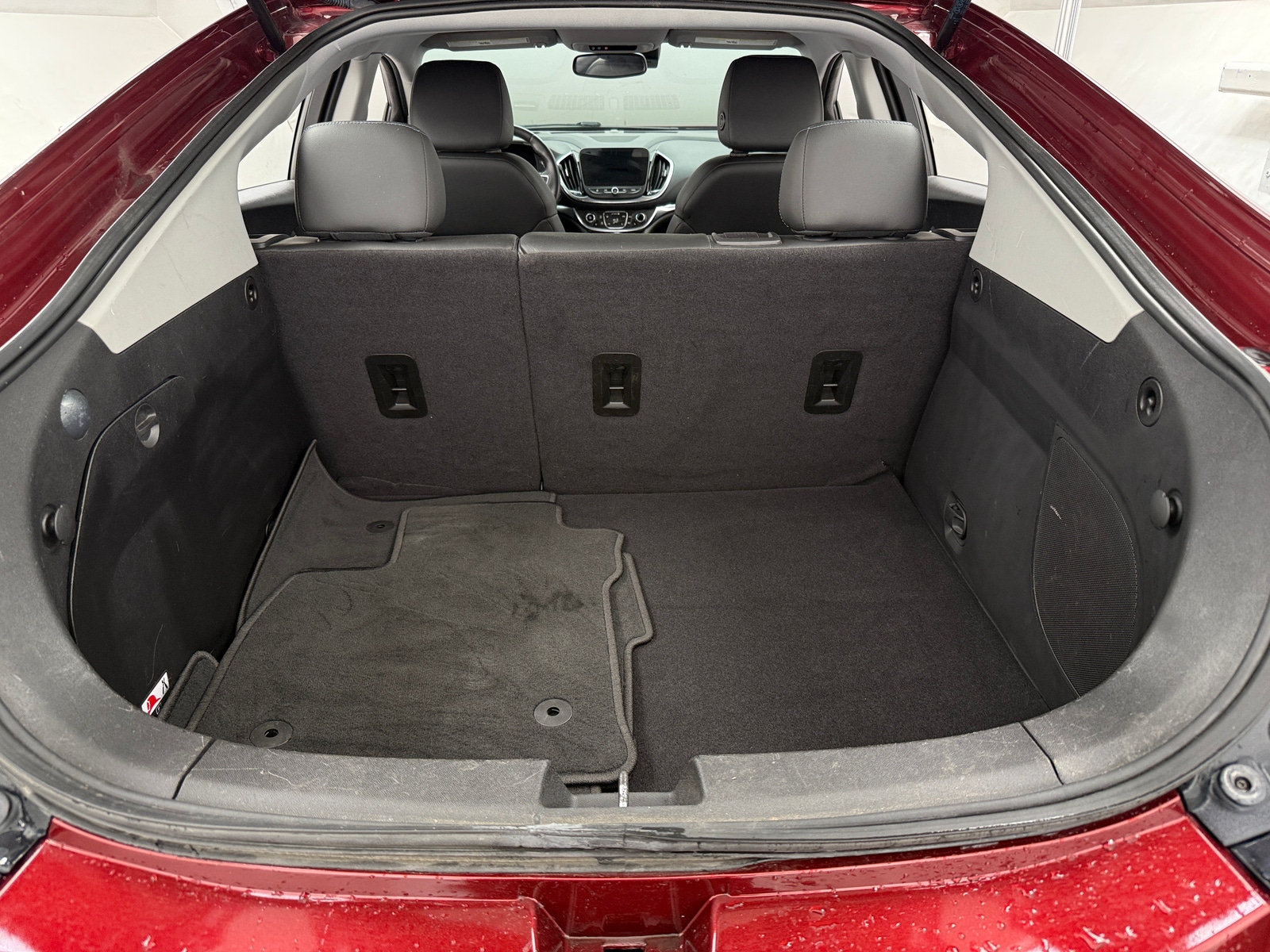 Thumbnail: 2017 Chevrolet Volt - 6