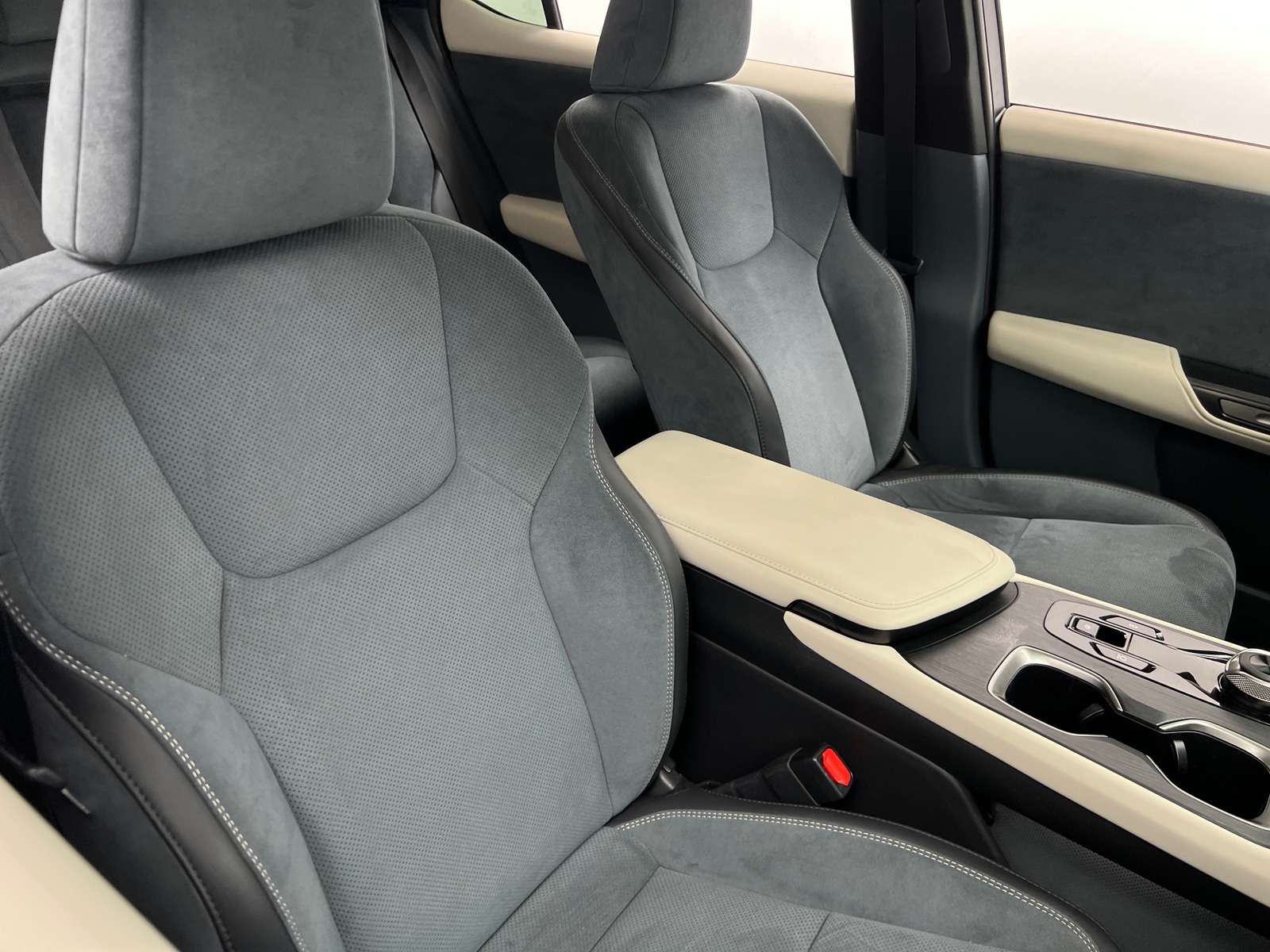 Thumbnail: 2023 Lexus RZ - 2