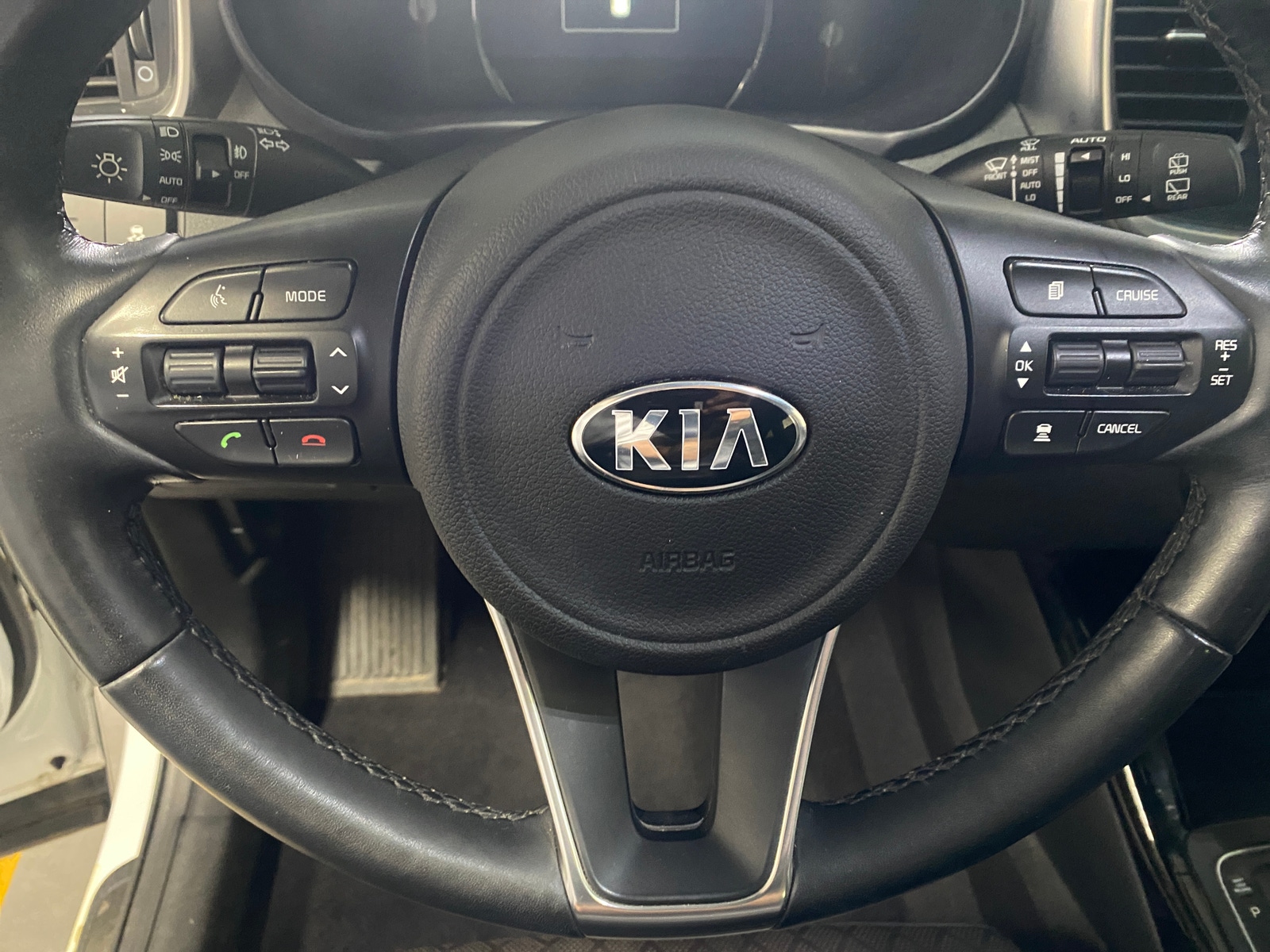 Thumbnail: 2018 Kia Sorento - 4