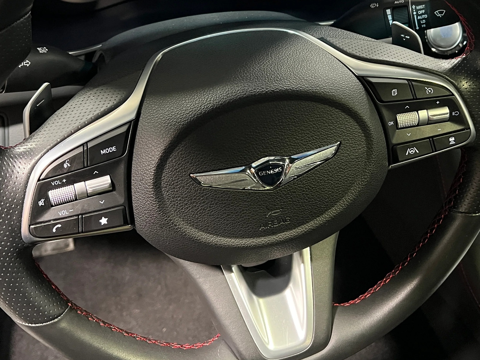 Thumbnail: 2023 Genesis G70 - 4