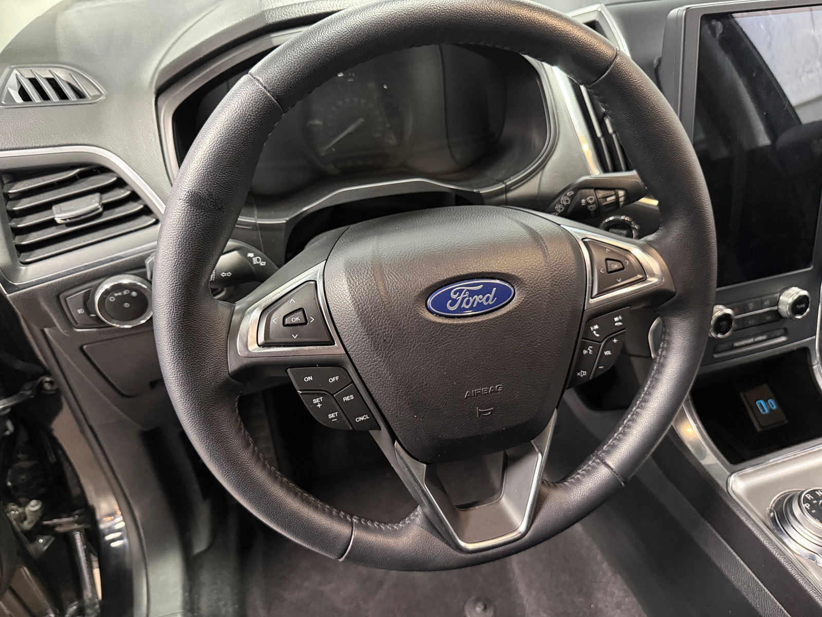 Thumbnail: 2023 Ford Edge - 4
