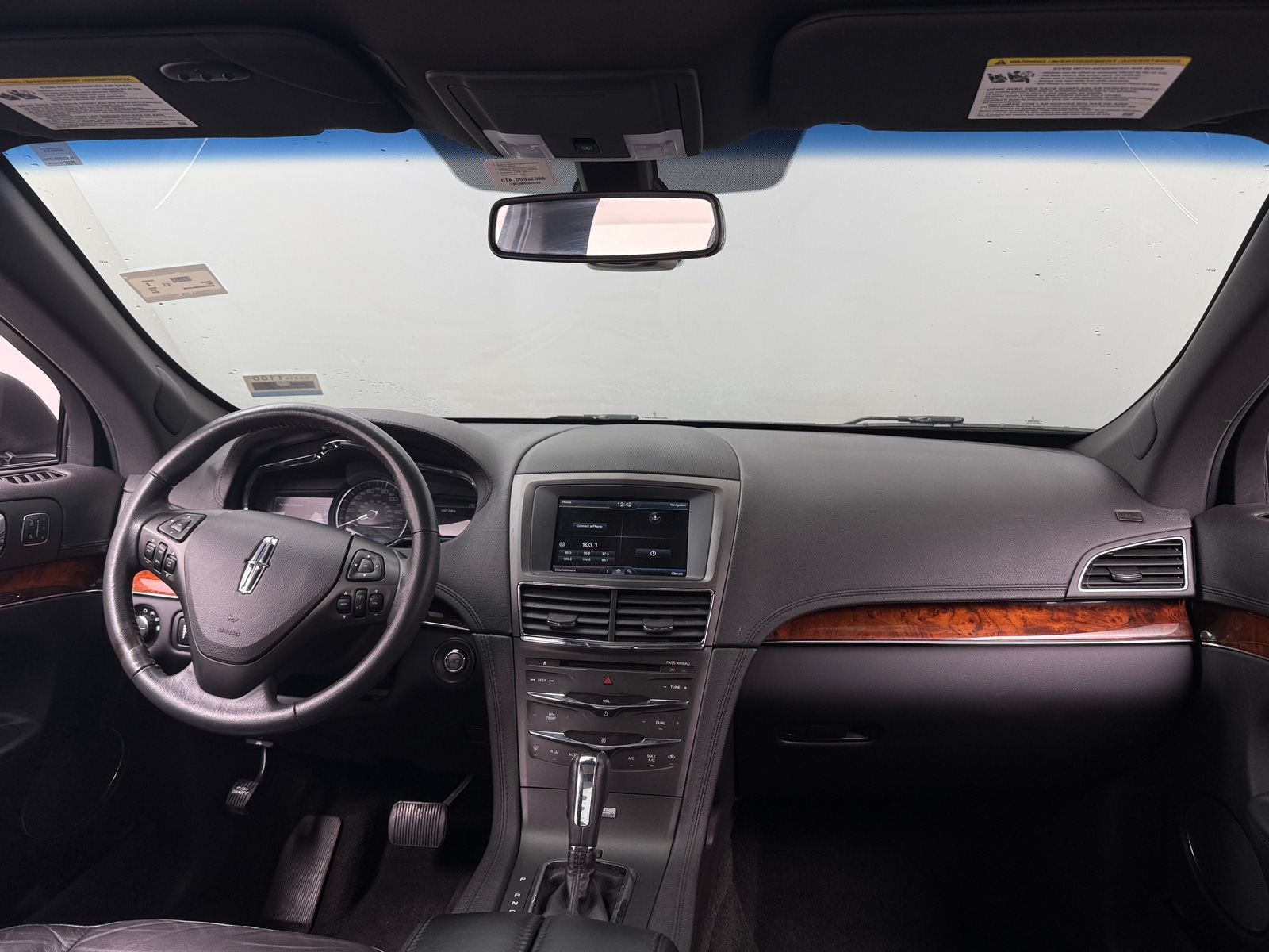 Thumbnail: 2014 Lincoln MKT - 2