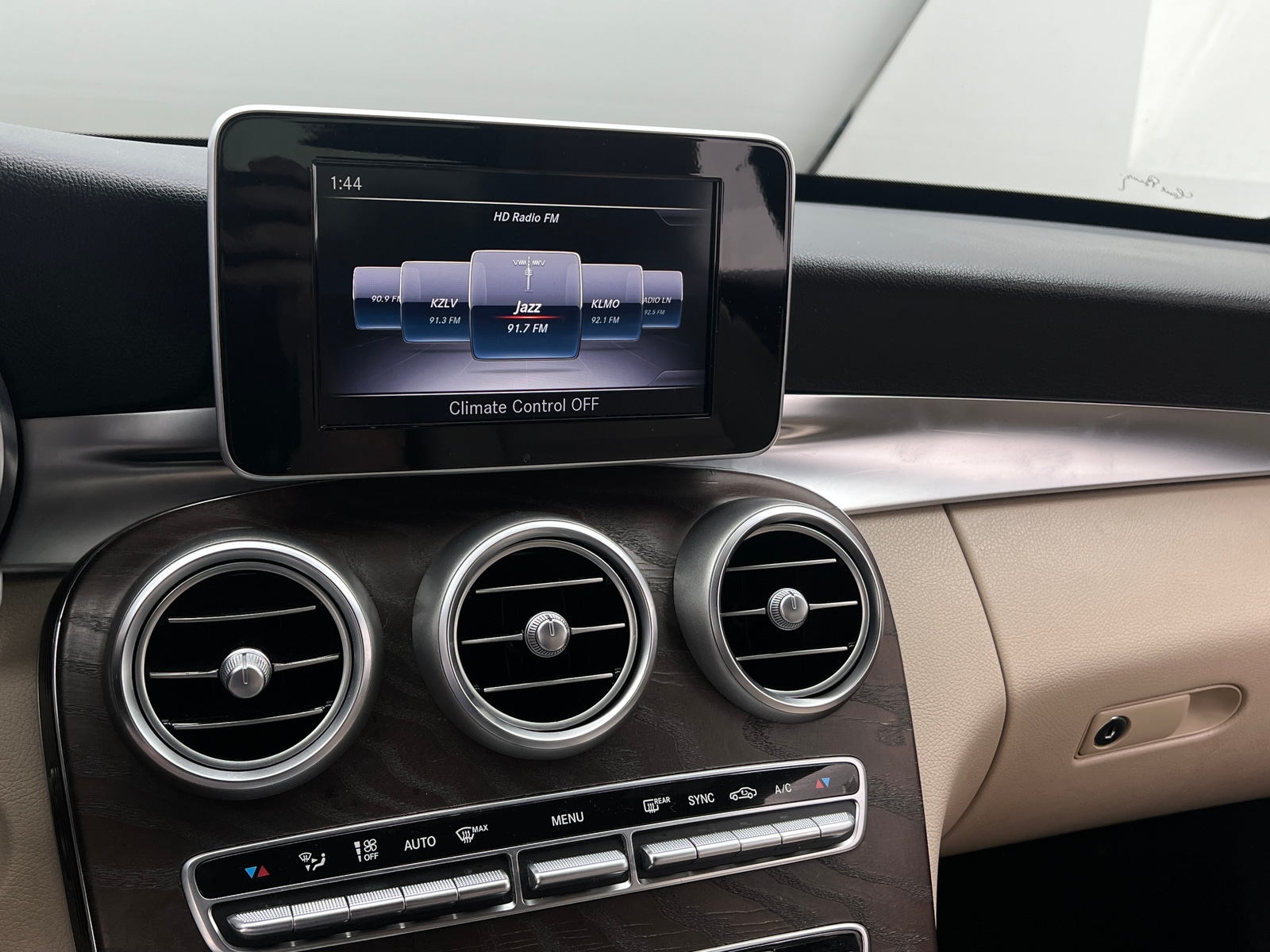 Thumbnail: 2018 Mercedes-Benz C-Class - 3