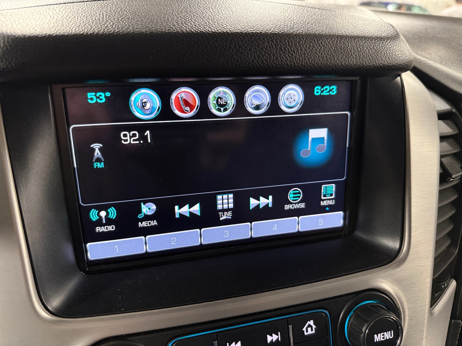 Thumbnail: 2017 GMC Yukon - 3