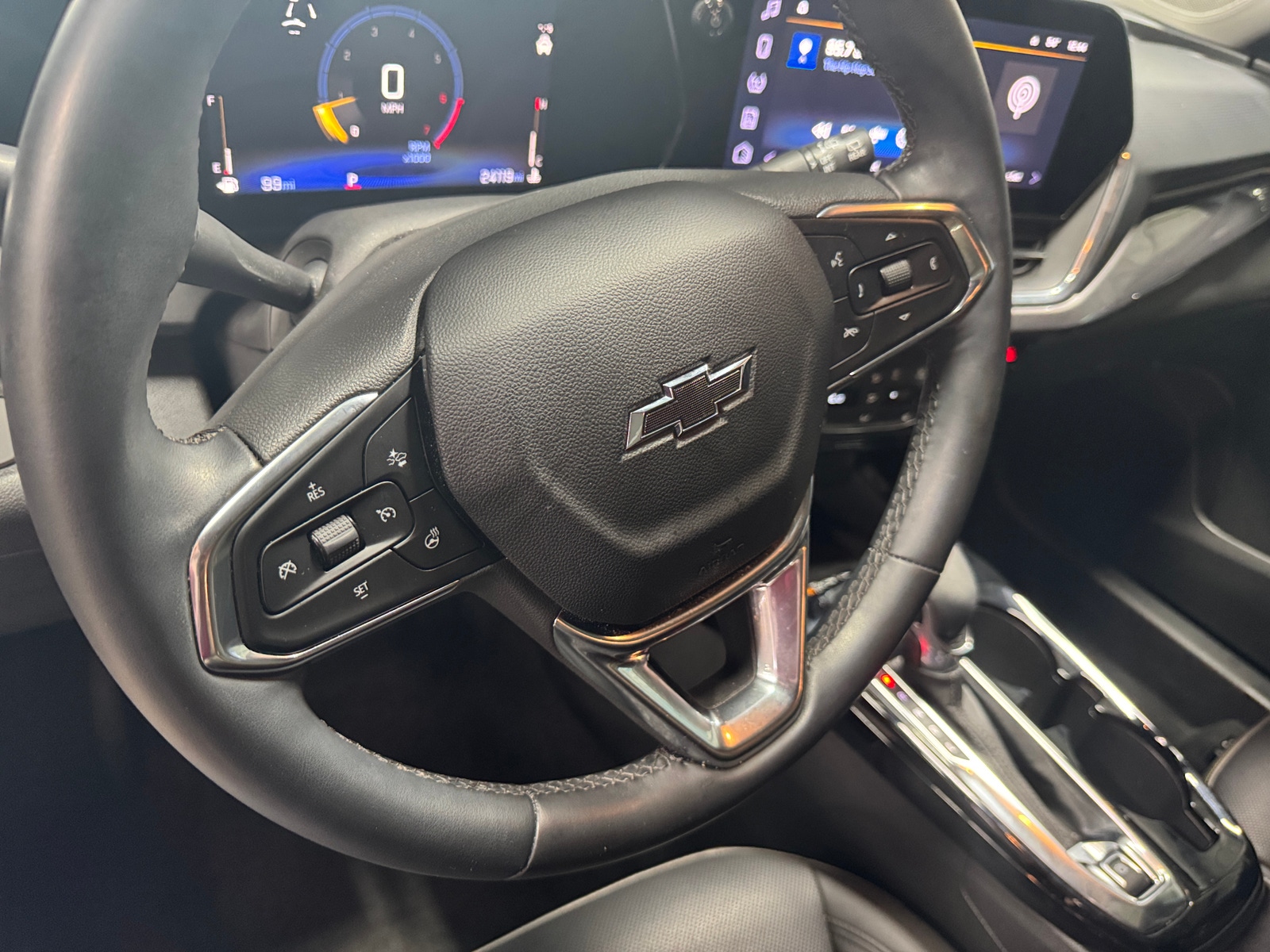 Thumbnail: 2025 Chevrolet Trax - 4