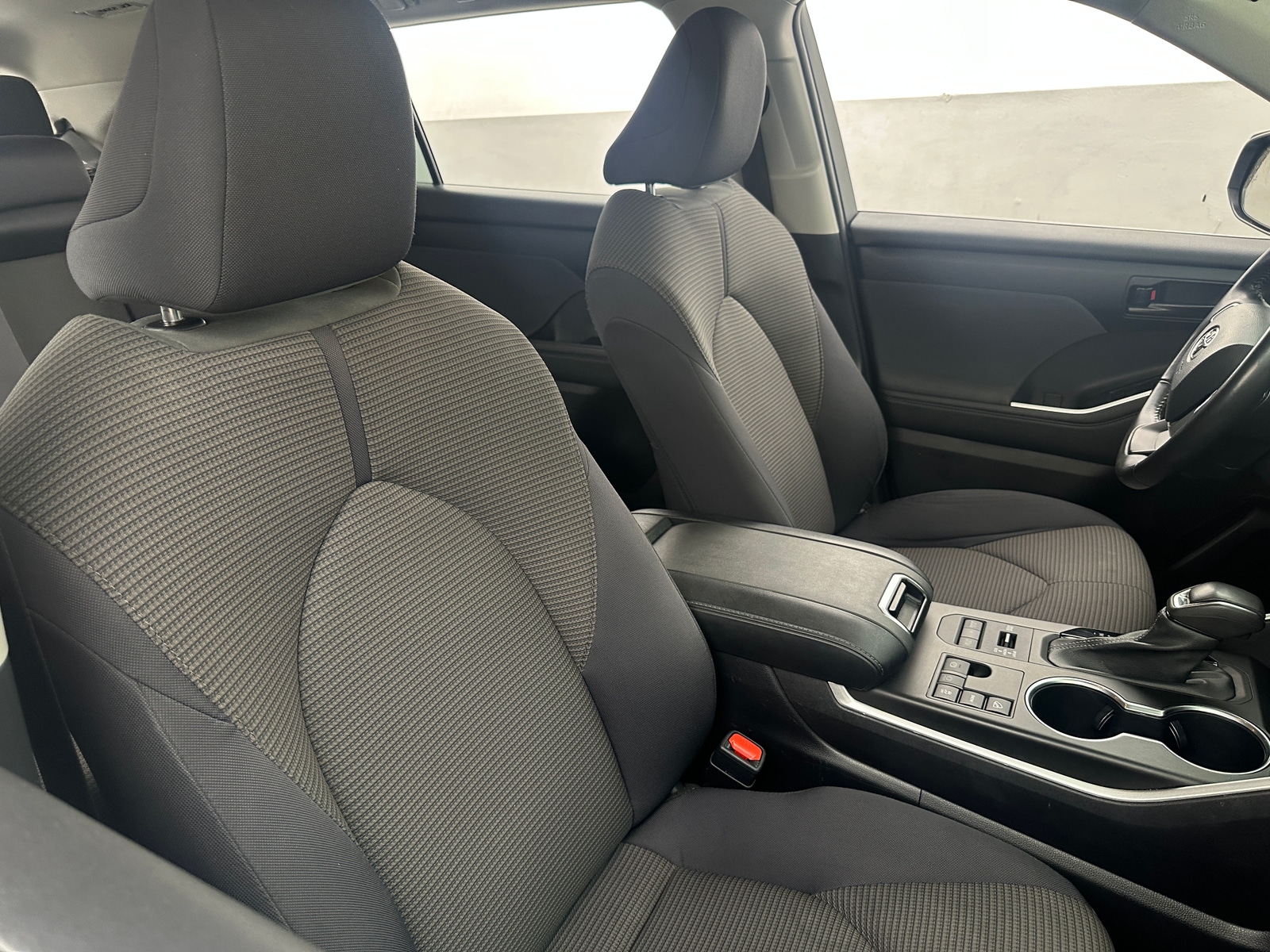 Thumbnail: 2023 Toyota Highlander - 2