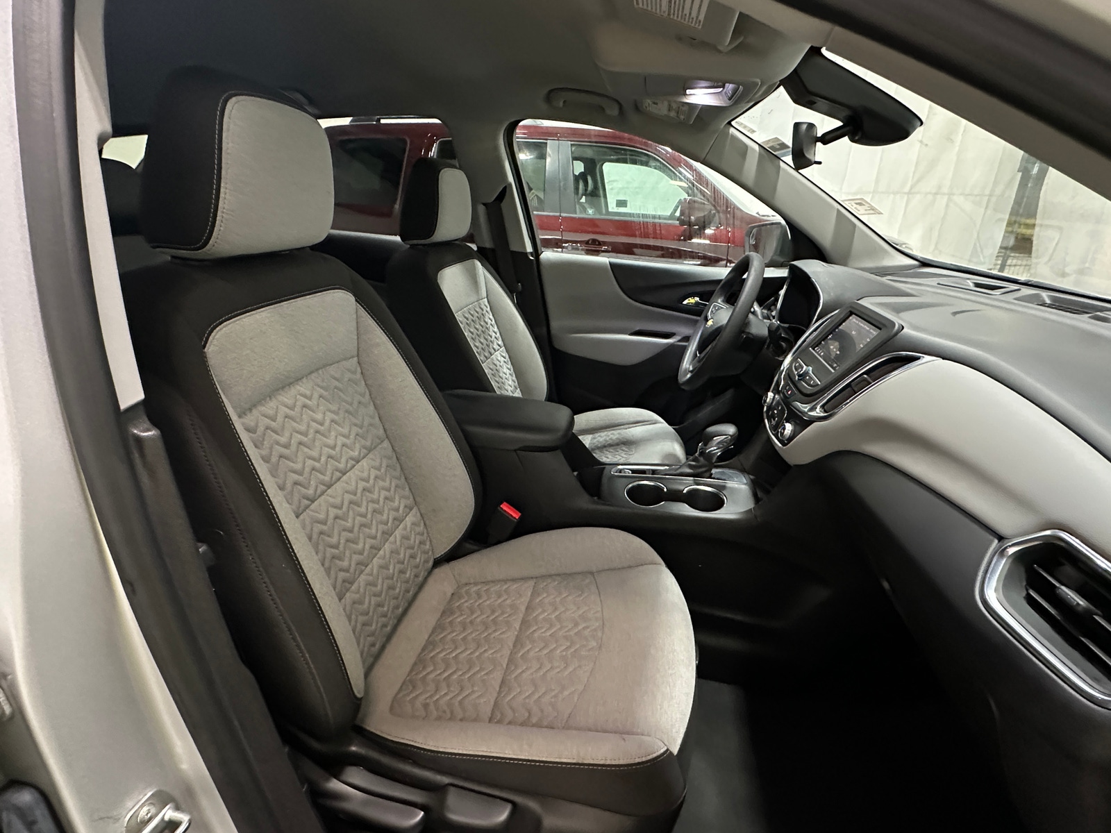 Thumbnail: 2022 Chevrolet Equinox - 2