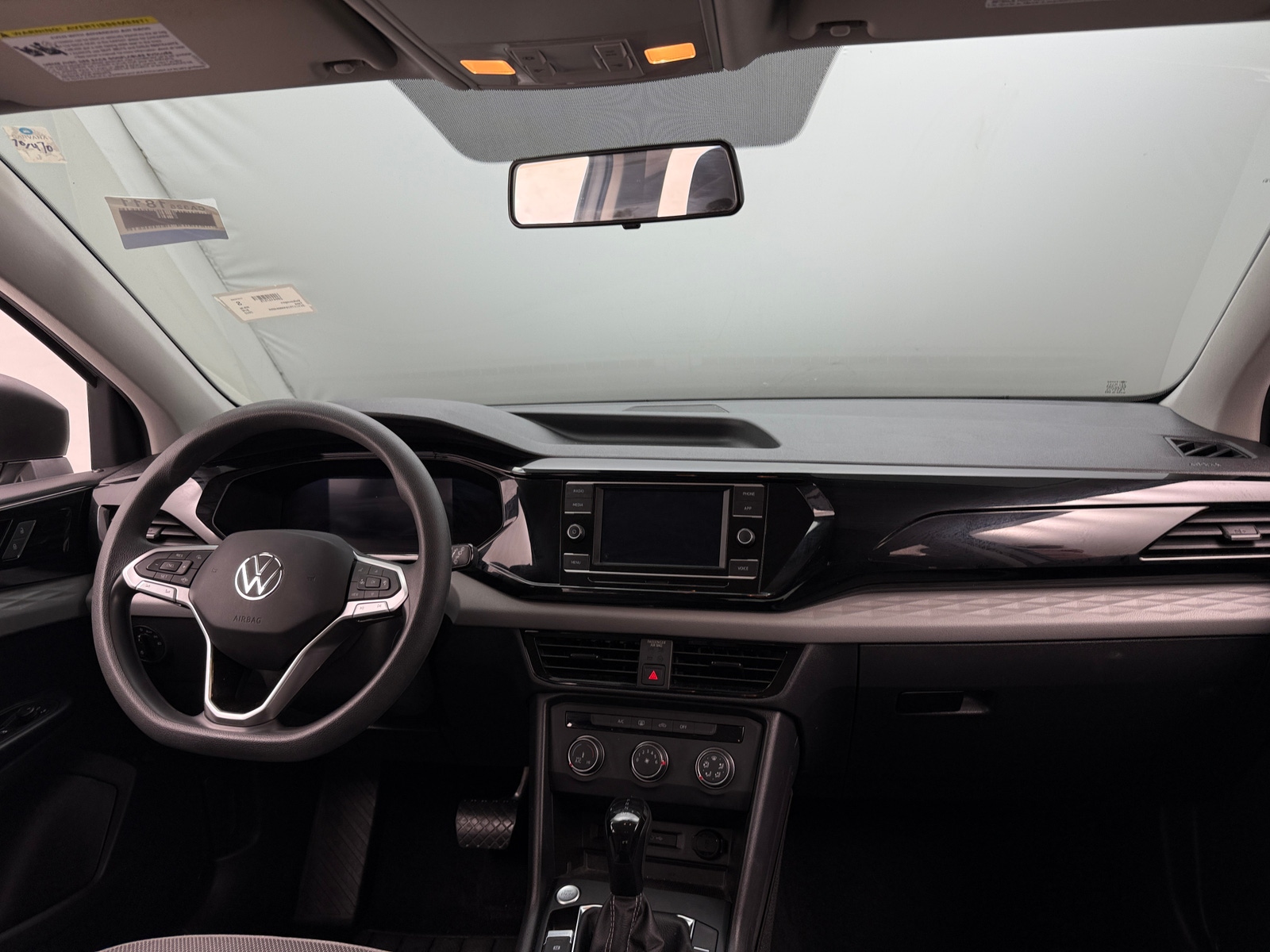 Thumbnail: 2022 Volkswagen Taos - 3