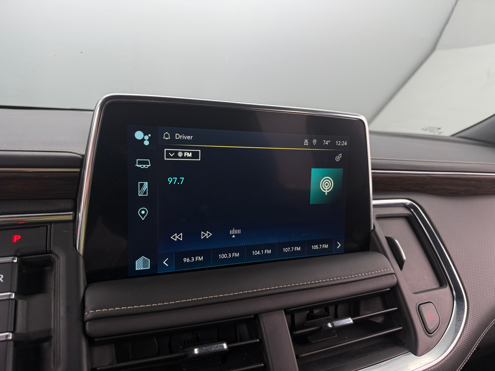 Thumbnail: 2024 Chevrolet Tahoe - 3