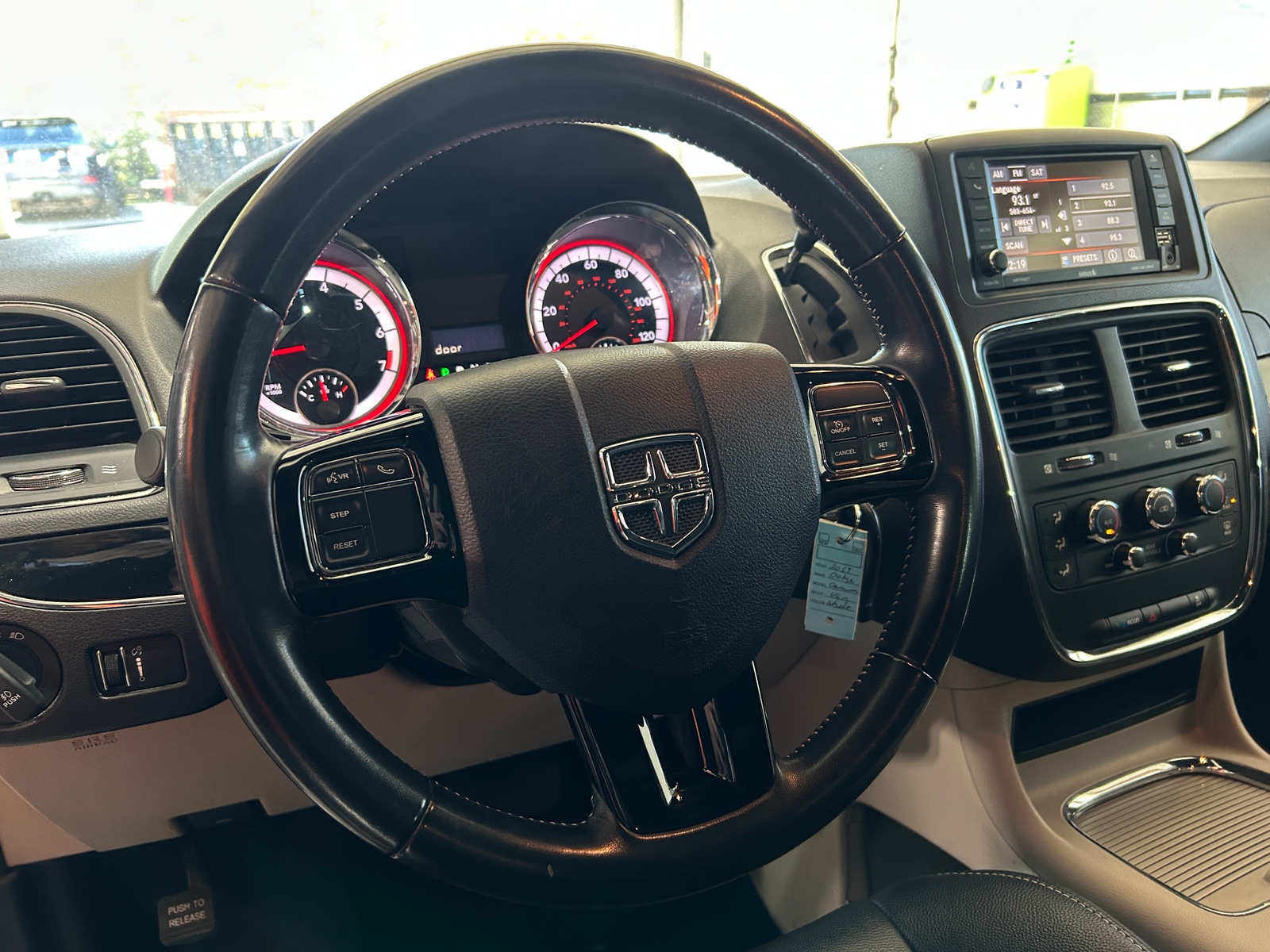 Thumbnail: 2019 Dodge Grand Caravan - 4