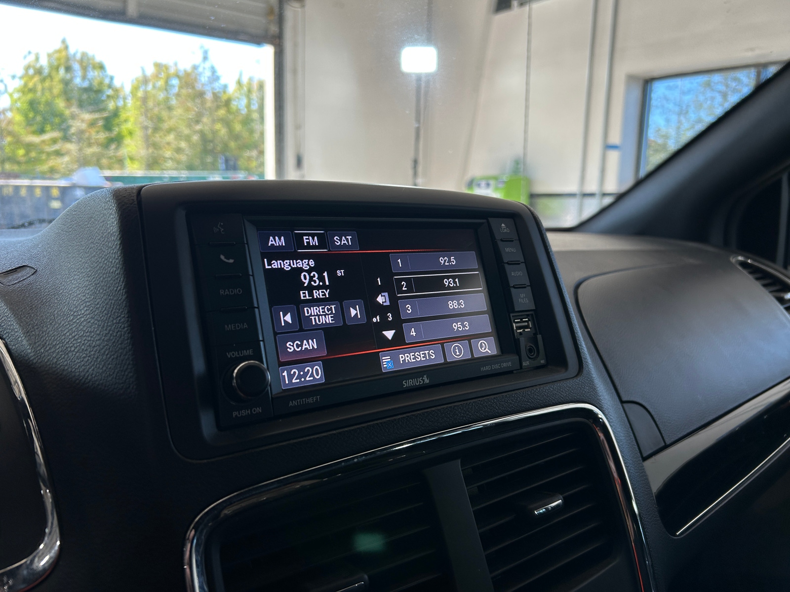 Thumbnail: 2019 Dodge Grand Caravan - 3