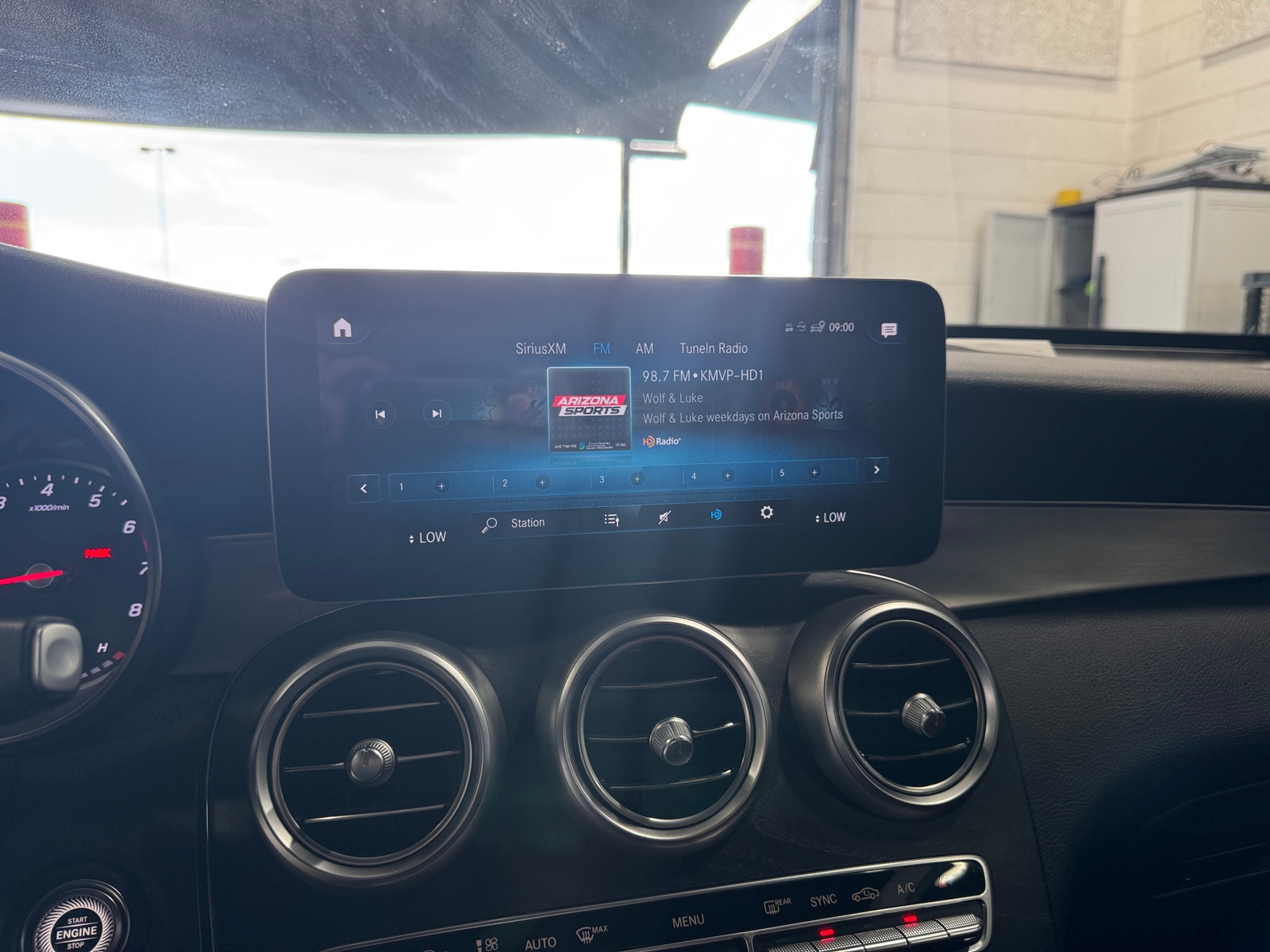 Thumbnail: 2022 Mercedes-Benz GLC - 3