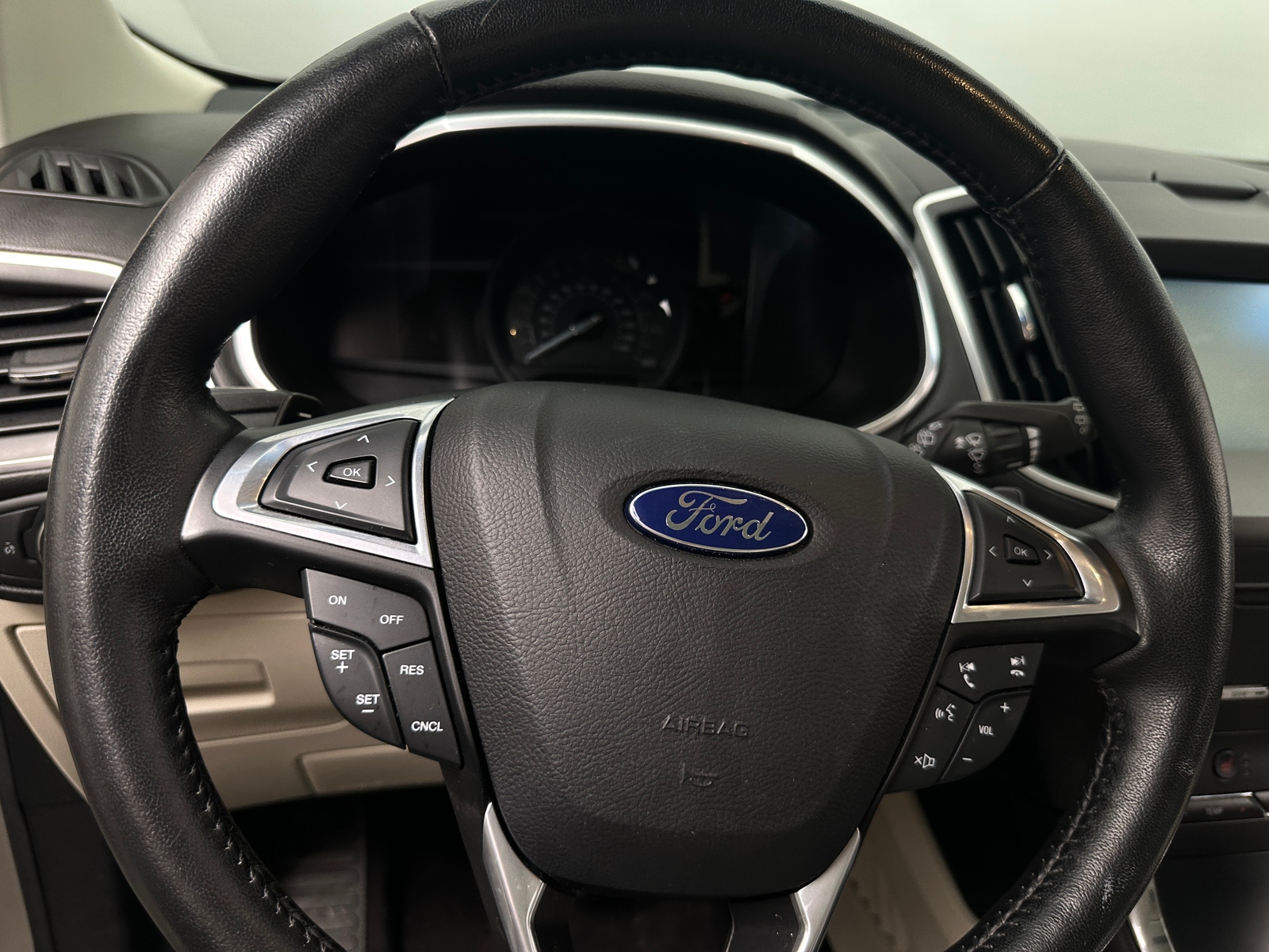 Thumbnail: 2015 Ford Edge - 4