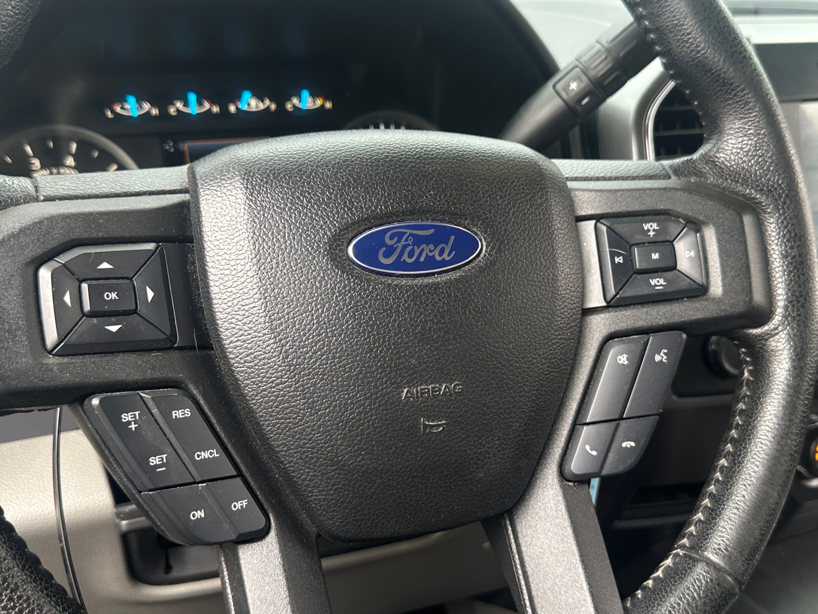Thumbnail: 2016 Ford Econoline - 5