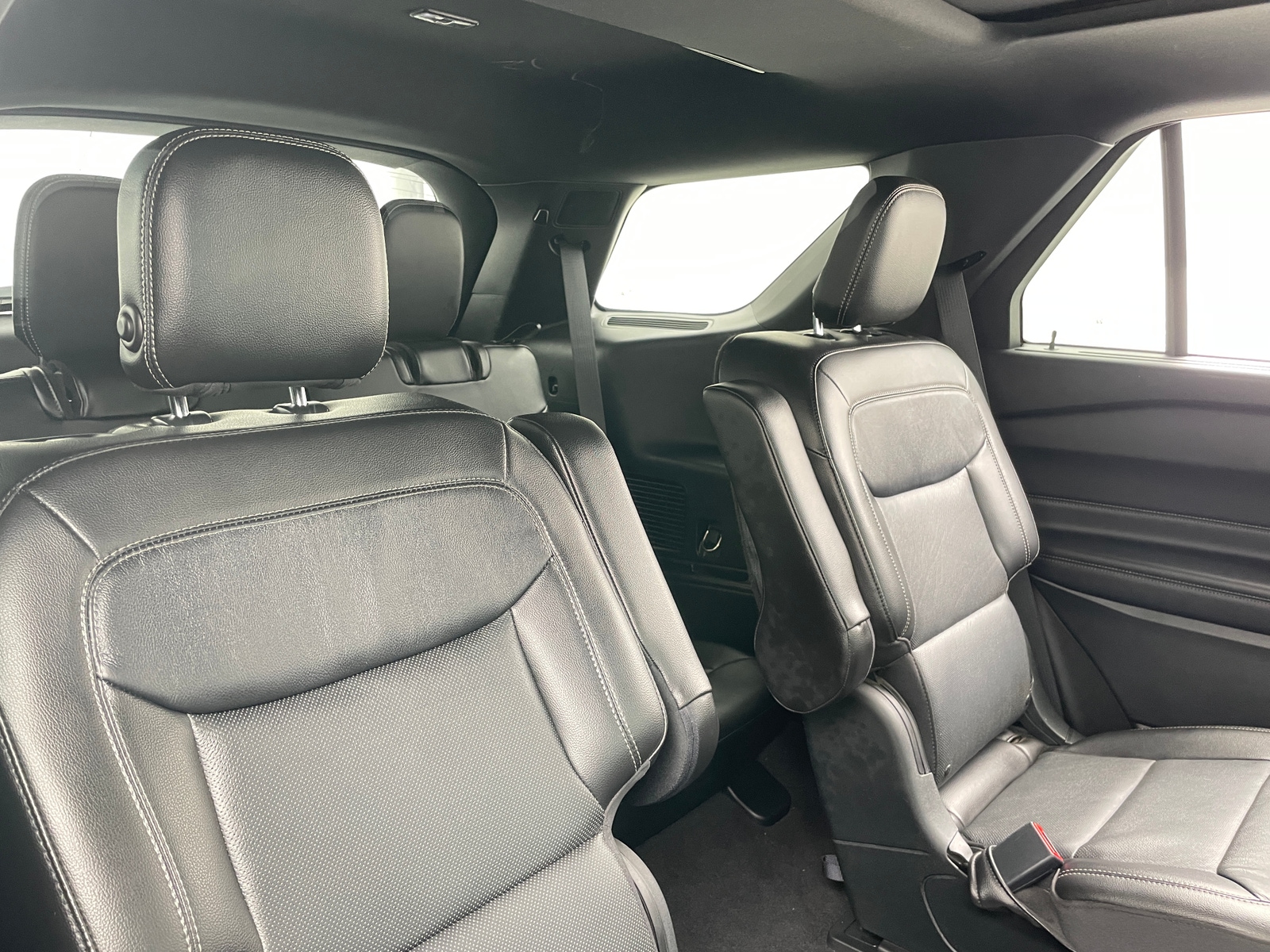 Thumbnail: 2020 Ford Explorer - 5