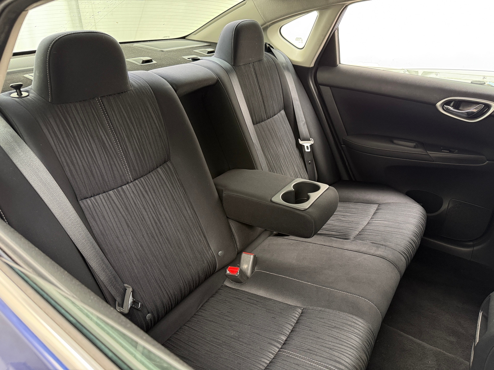 Thumbnail: 2016 Nissan Sentra - 6