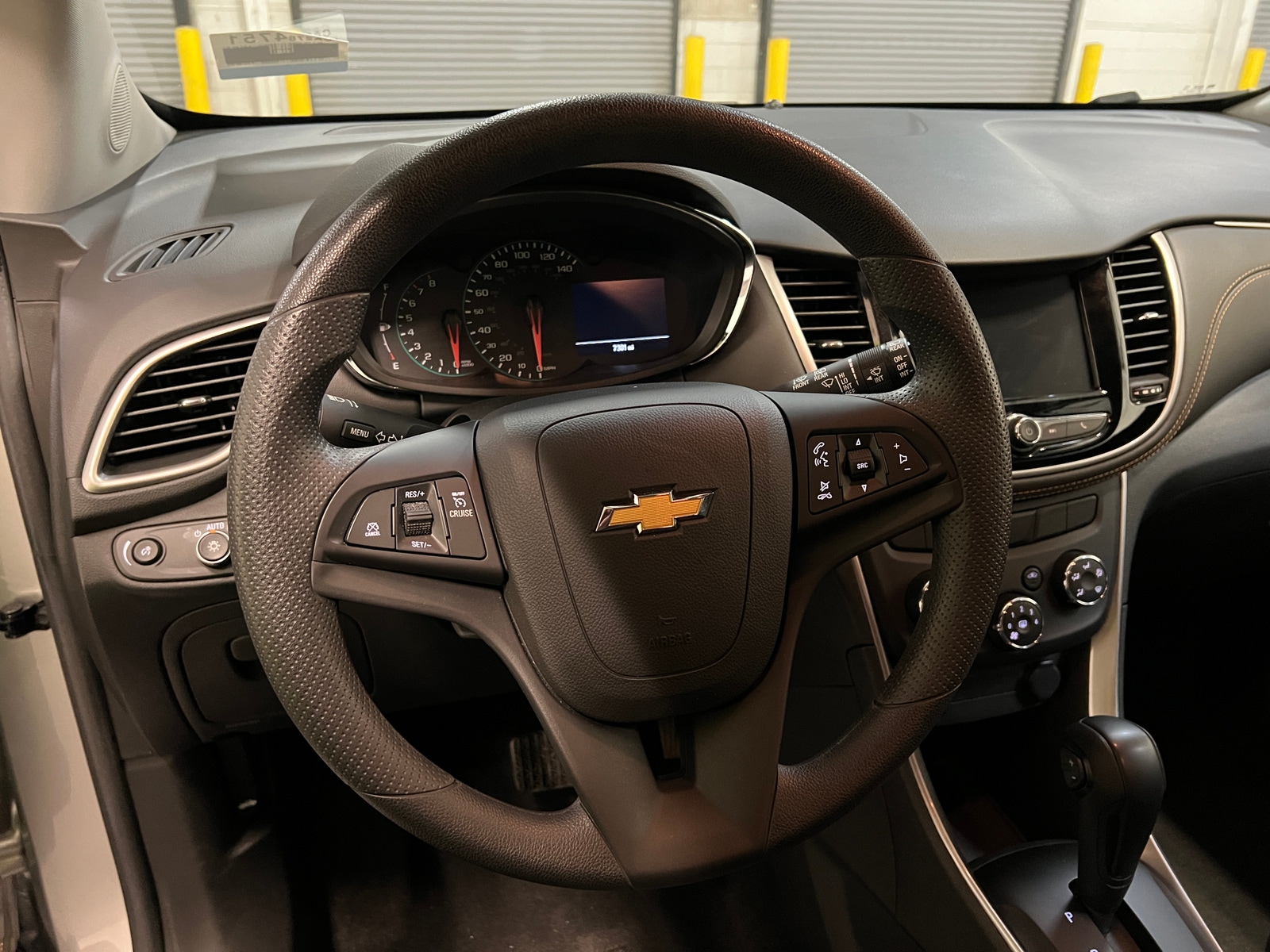 Thumbnail: 2022 Chevrolet Trax - 5
