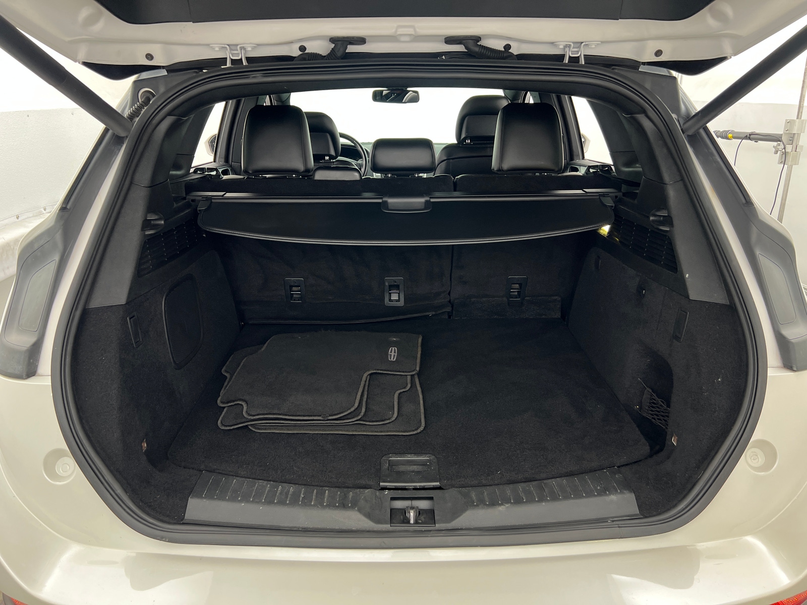 Thumbnail: 2017 Lincoln MKC - 6