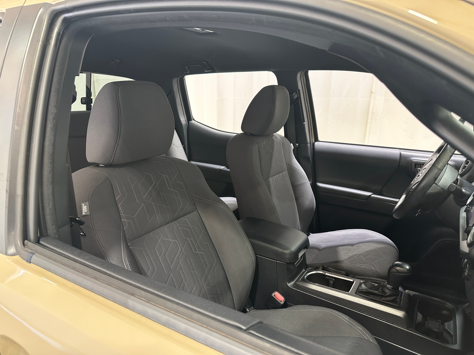 Thumbnail: 2016 Toyota Tacoma - 2