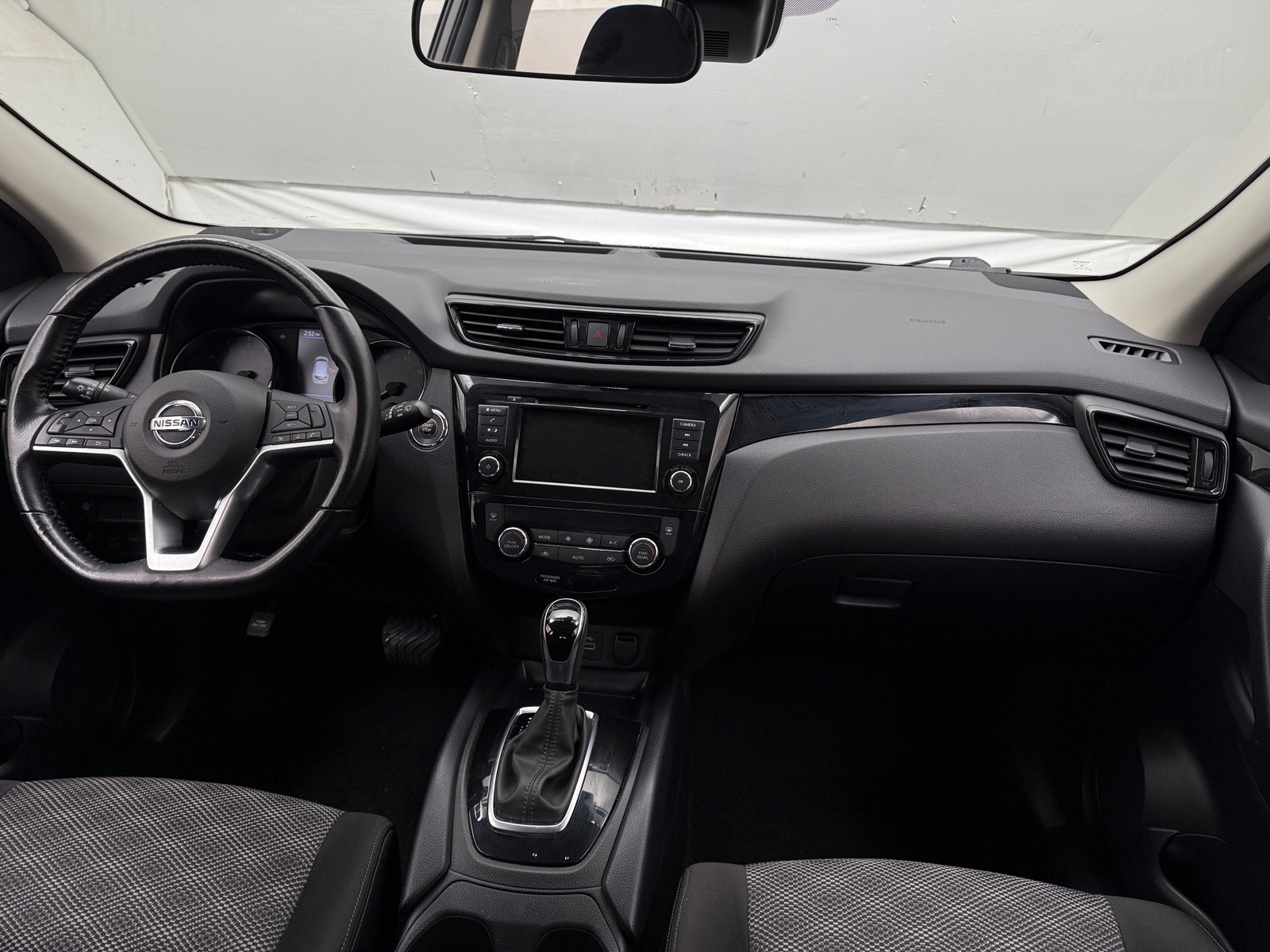 Thumbnail: 2021 Nissan Rogue Sport - 3