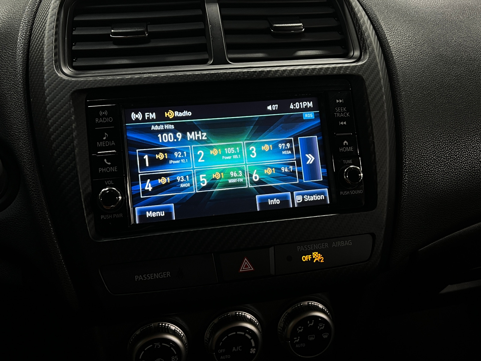 Thumbnail: 2023 Mitsubishi Outlander Sport - 4
