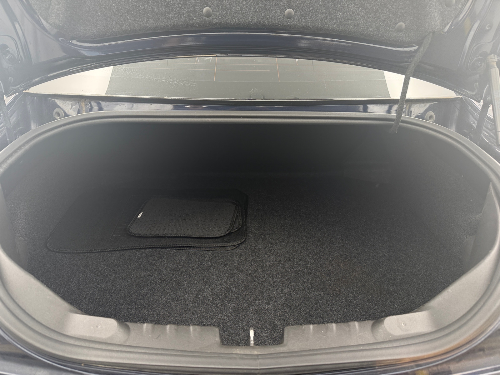 Thumbnail: 2011 Chevrolet Camaro - 5