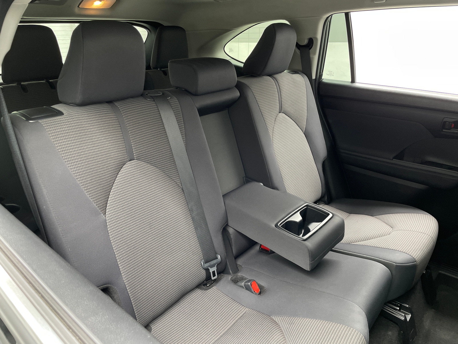 Thumbnail: 2024 Toyota Highlander - 6