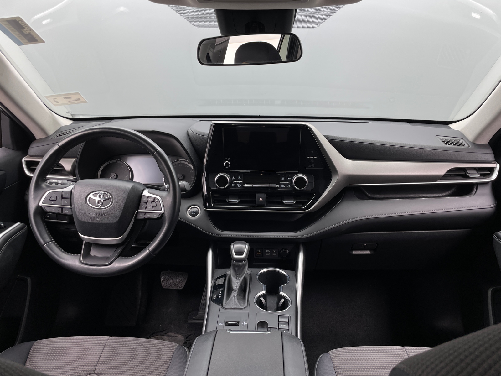 Thumbnail: 2024 Toyota Highlander - 3
